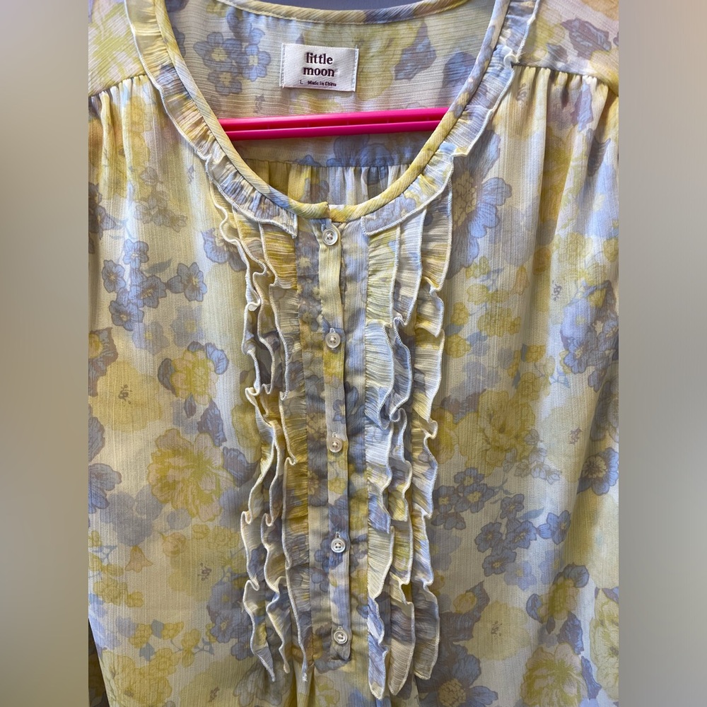 Little Moon by Aritzia Lotus Ruffle Front Blous - Picture 3 of 6